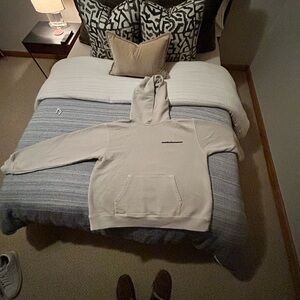 Men’s Yeezy sweatshirt.